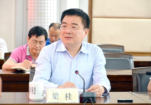我校召开稳定安全工作专题会议