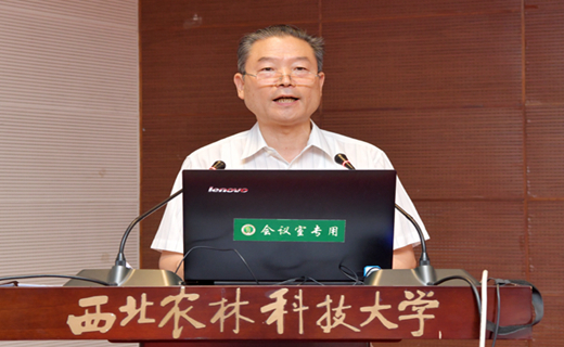2、校党委书记李兴旺讲话--支勇平摄影.JPG