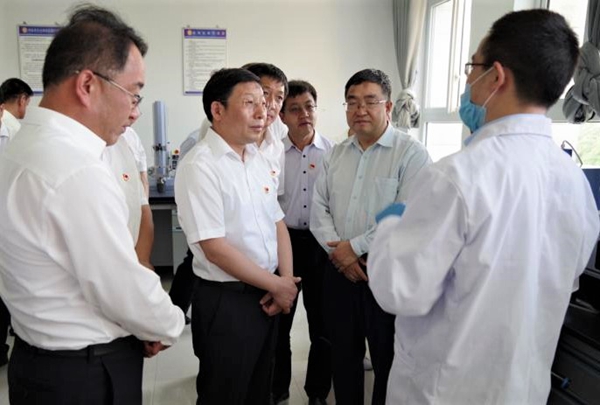 中卫市党政领导在研究院开展建党99周年纪念日主题教育活动_副本.jpg