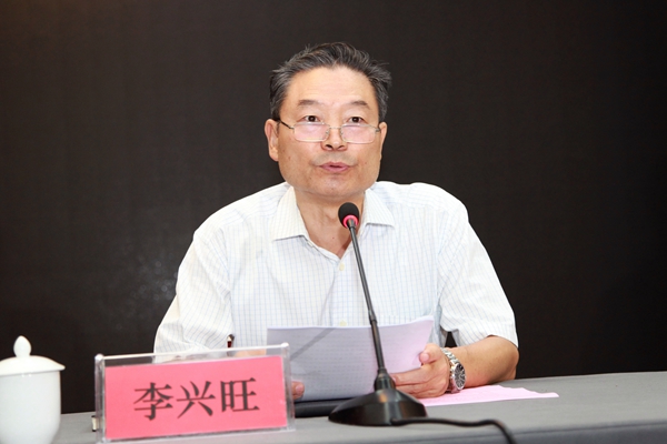 03校党委书记李兴旺在结业式上讲话.JPG