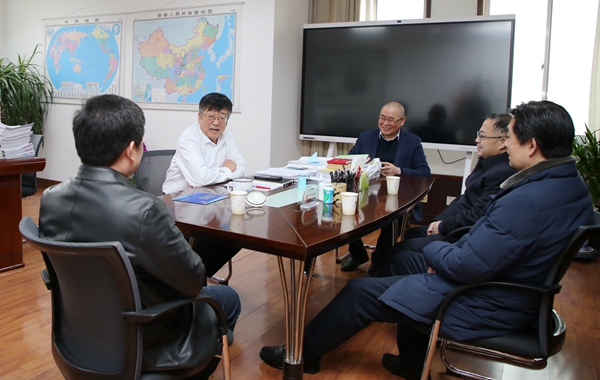 白水县就深化科技合作来校座谈