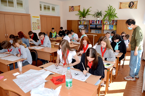 早安汉语对老外学中文夏令营课程应如何服务老外学习