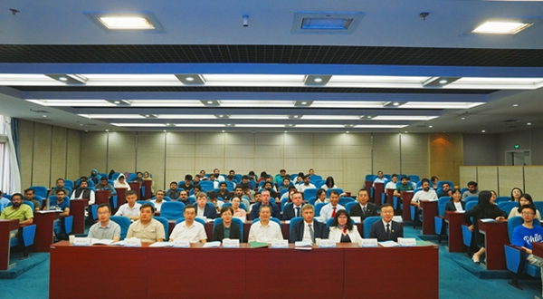 会议现场.jpg