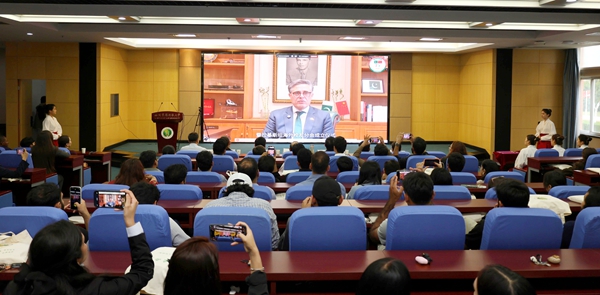 巴基斯坦驻华大使H.E.Khalil Hashmi阁下致辞_副本.jpg