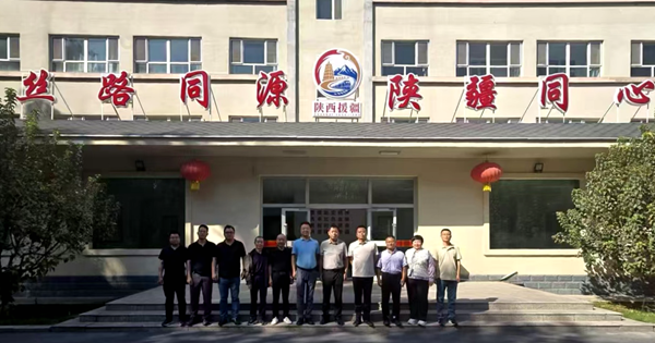 图1 团队与援疆前方指挥部人员合影_副本.png