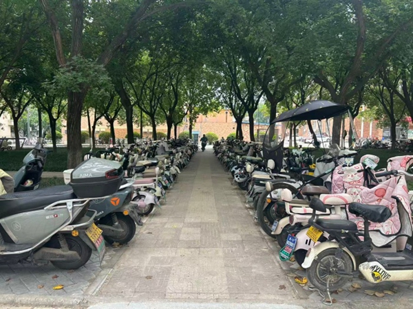 7南校区三号楼南侧改造后_副本.jpg